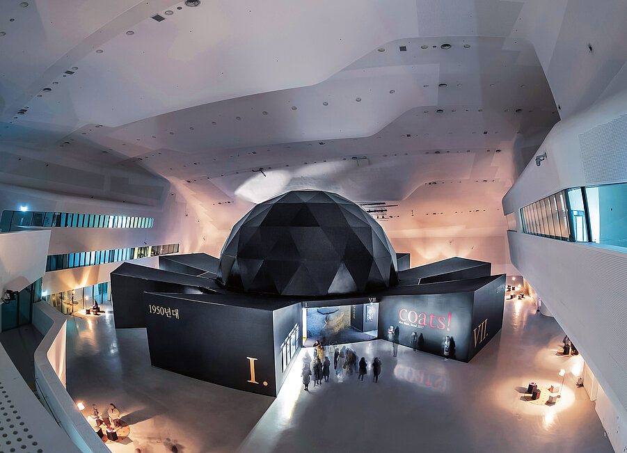 Coats! Max Mara, Seoul 2017