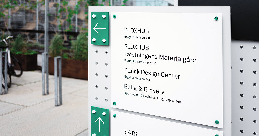 Red Dot Design Award: BLOX Wayfinding System