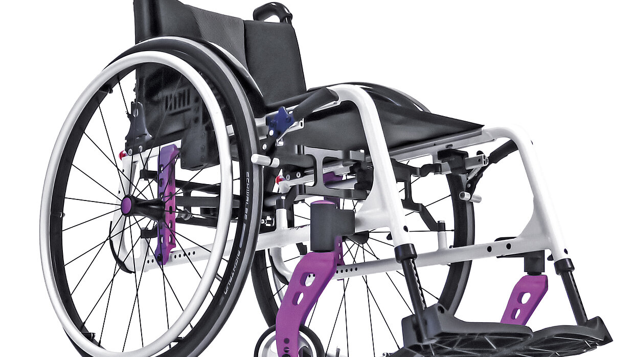 Red Dot Design Award Invacare Bariatric Wheelchair