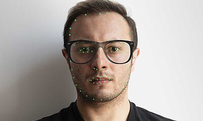 [Translate to Korean:] 