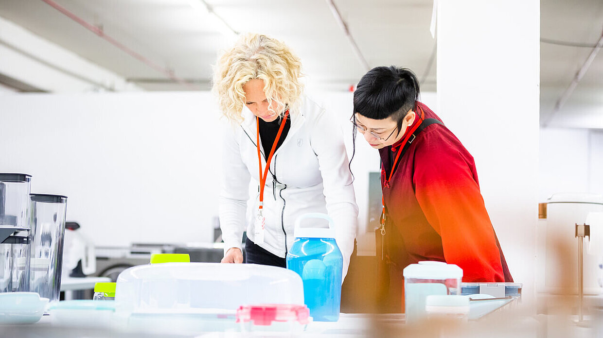 Adriana Monk und Vivian Wai-kwan Cheng