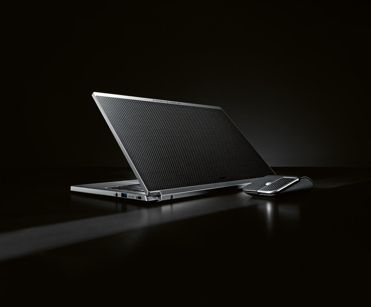 Laptop „Porsche Design Acer Book RS”