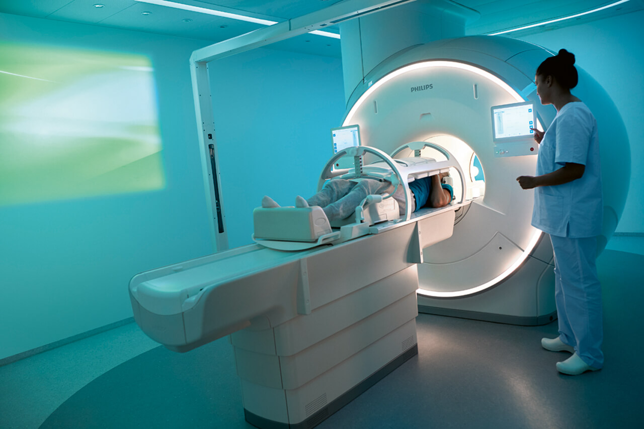 MRI device “Ingenia Ambition”