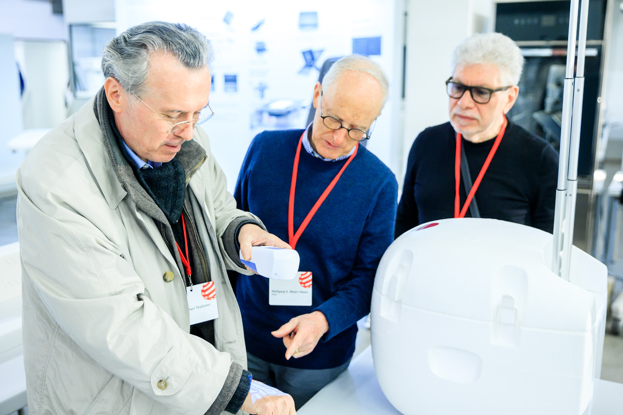 Prof. Axel Thallemer, Wolfgang K. Meyer-Hayoz and Prof. Dr. Yuri Nazarov bei der Jurierung